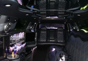 Chrysler 300 limo in CT Picture of Chrysler 300 limos for rent interior