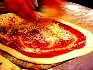 Image of Meriden pizza with a CT Limo