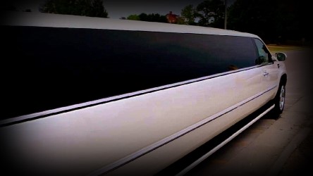 Picture of Limo Ct 18 Passenger Cadillac Escalade Limousine