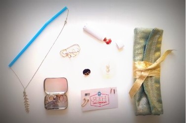 Traveling-with -jewelry-image